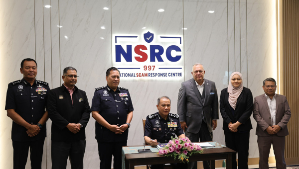 OFFICIAL VISIT BY THE INSPECTOR-GENERAL OF POLICE (IGP) TO THE NATIONAL SCAM RESPONSE CENTRE (NSRC)