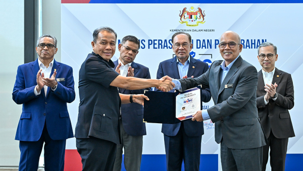 MAJLIS PERASMIAN DAN PENYERAHAN PUSAT RESPONS PENIPUAN KEBANGSAAN (NSRC)