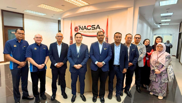 SESI KUNJUNGAN HORMAT 7 PERBINCANGAN KERJASAMA STRATEGIK NFCC - NASCA 
